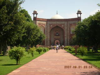 205 69h. Humayun's Tomb, Delhi - arches