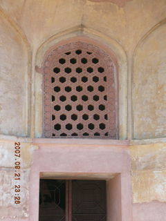 267 69h. Humayun's Tomb, Delhi - ornate window arch