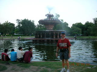 248 69j. India Gate, Delhi - fountain - Adam