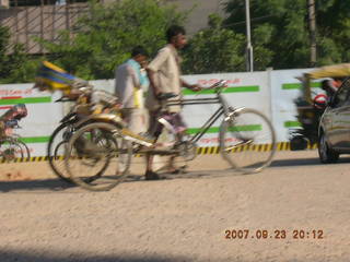 52 69k. bicycle traffic - Gurgaon, India