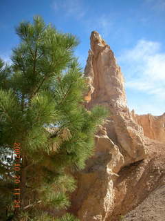 Bryce Canyon - Peek-a-boo loop - hole in rock