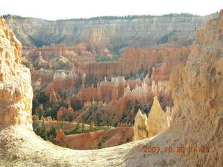 Bryce Canyon - Queen's Garden trail - missing small arch