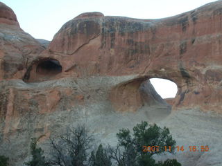 291 6be. Arches National Park - Devils Garden hike - arch