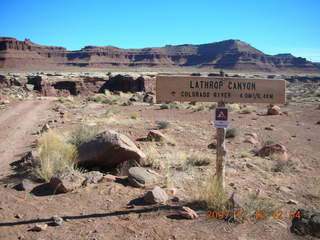 256 6bg. Canyonlands National Park - Lathrop Trail hike