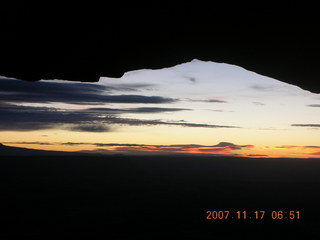 7 6bh. Canyonlands National Park - Mesa Arch dawn
