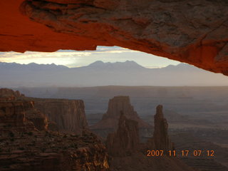 26 6bh. Canyonlands National Park - Mesa Arch dawn