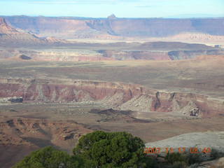 81 6bh. Canyonlands National Park - Grand View Overlook