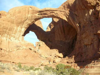 68 6bj. Arches National Park - Double Arch