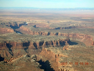 87 6bj. aerial - Canyonlands