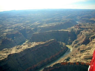 127 6bj. aerial - Canyonlands