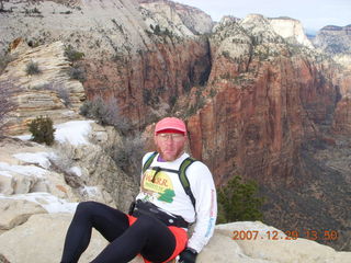 70 6cv. Zion National Park - Angels Landing hike - Adam at the top