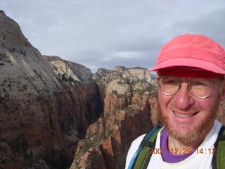 92 6cv. Zion National Park - Angels Landing hike- Adam - view from the top