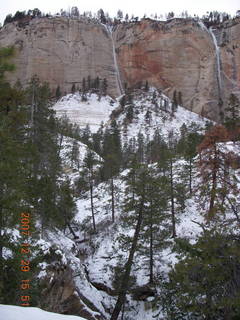 160 6cv. Zion National Park - West Rim trail - ice waterfall
