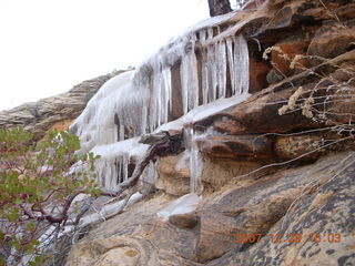 Zion National Park - West Rim trail - ice