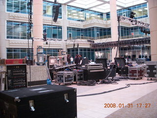 2413 6dx. Galleria getting ready for SuperBowl celebration