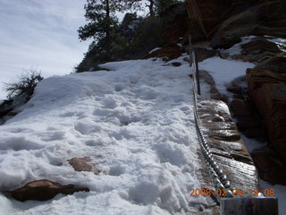 16 6eu. Zion National Park - Angels Landing hike - ice and chains
