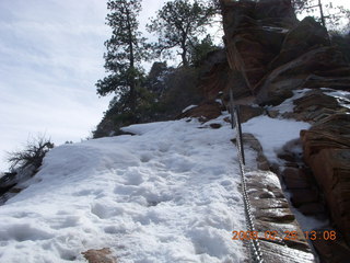 17 6eu. Zion National Park - Angels Landing hike - ice and chains