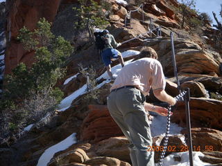 79 6eu. Zion National Park - Angels Landing hike - other hikers