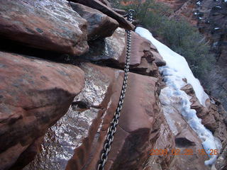 97 6eu. Zion National Park - Angels Landing hike - ice and chains