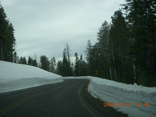 Bryce Canyon - road with more snow