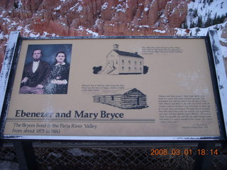 413 6f1. Bryce Canyon - Bryce Point sign