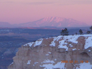 425 6f1. Bryce Canyon - sunset at Bryce Point - Navajo Mountain
