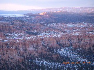 428 6f1. Bryce Canyon - sunset at Bryce Point - glowing mountains