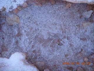 115 6f2. Bryce Canyon - Queens Garden hike - frozen water drainage
