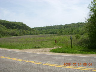 848 6hq. Minnesota country road - grass path - Adam running