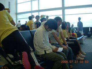 3 6kt. a whole lotta Chinese kids waiting for flight to Shanghai (PVG)