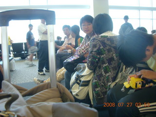 4 6kt. a whole lotta Chinese kids waiting for flight to Shanghai (PVG)