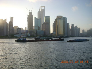 38 6ku. eclipse - Shanghai - Bund - morning run - skyline