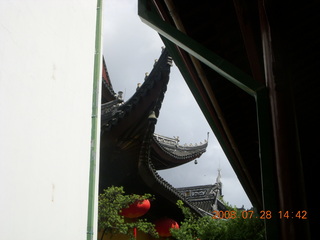 104 6ku. eclipse - Shanghai - Buddhist Temple