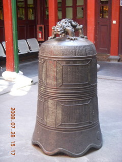 138 6ku. eclipse - Shanghai - Buddhist Temple - bell
