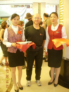 112 6kw. eclipse - Jiayugan - VIP greeting at hotel - Adam and beautiful greeters