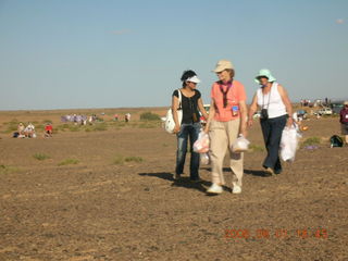 eclipse - Jiayuguan - Gobi Desert - Bill getting ready