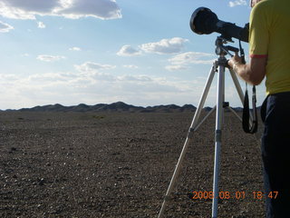 eclipse - Jiayuguan - Gobi Desert - final moments, Bill and his gear