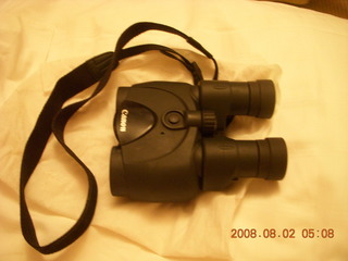 52 6l2. eclipse - binoculars