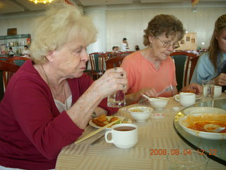 eclipse - Xi'an - lunch at airport (SIA) - Sheila, Rita