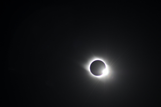 38 6l8. eclipse - China - Gordon - total eclipse - diamond ring