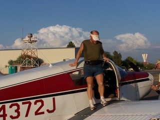 Adam leaving N4372J at Eloy (E60)