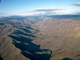 17 6n5. aerial - Washington, Idaho, Oregon flight - Snake River canyon