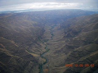 68 6n5. aerial - Washington, Idaho, Oregon flight - Snake River canyon - Hells Canyon