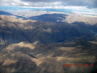 102 6n5. aerial - Washington, Idaho, Oregon flight - Snake River canyon