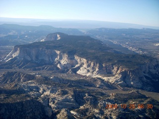 128 6nr. aerial - Utah landscape - No Man's Mesa