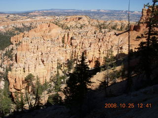 222 6nr. Bryce Canyon - Peek-A-Boo loop to Bryce Point