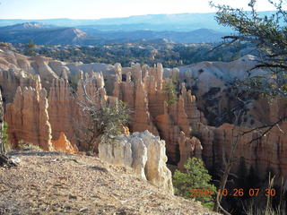 34 6ns. Bryce Canyon - rim trail from fairyland to sunrise