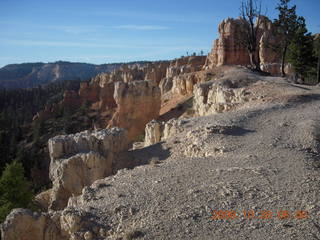 69 6ns. Bryce Canyon - rim trail from fairyland to sunrise