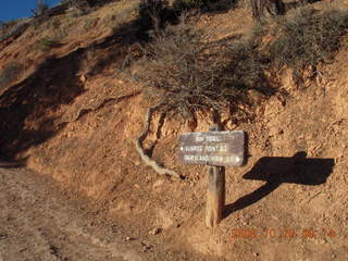 Bryce Canyon - Sunrise Point, Fairyland, Rim Trail sign