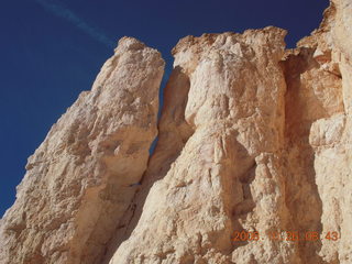 108 6ns. Bryce Canyon - Tower Bridge trail from sunrise